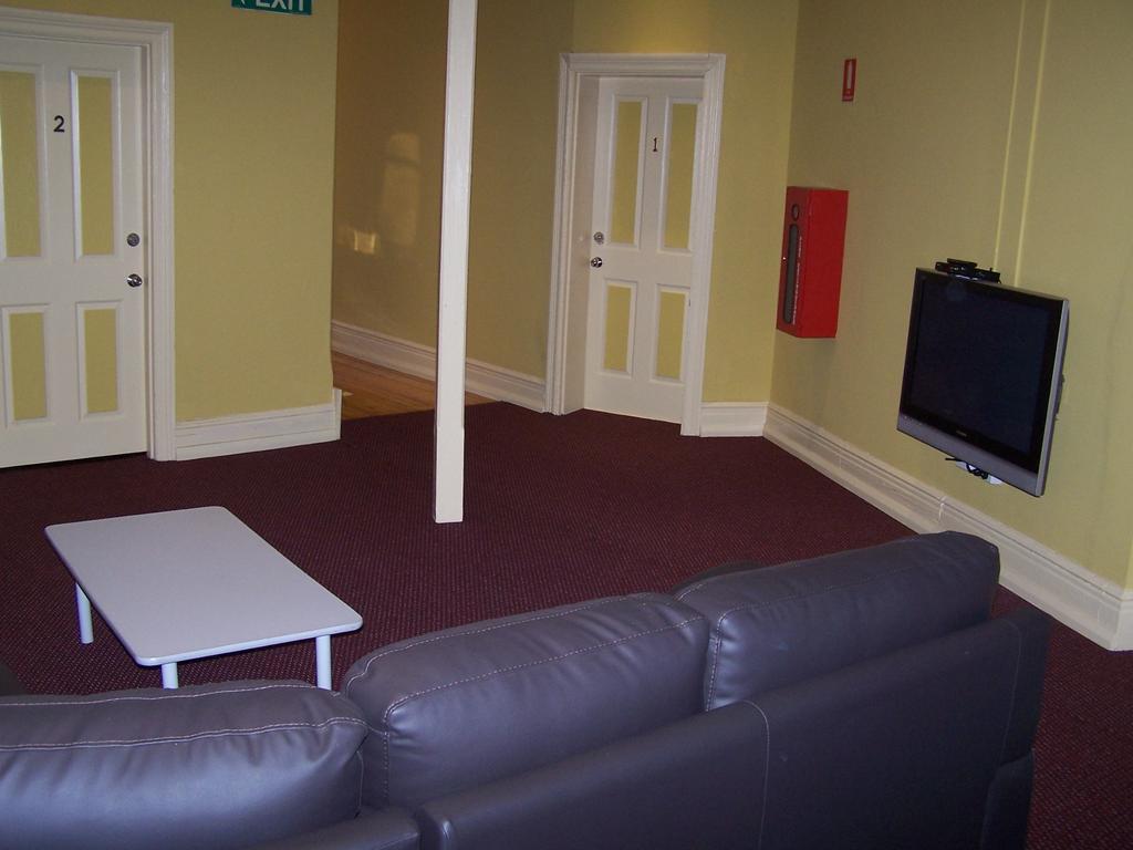 Moondyne Joe'S Hotel Fremantle Room photo