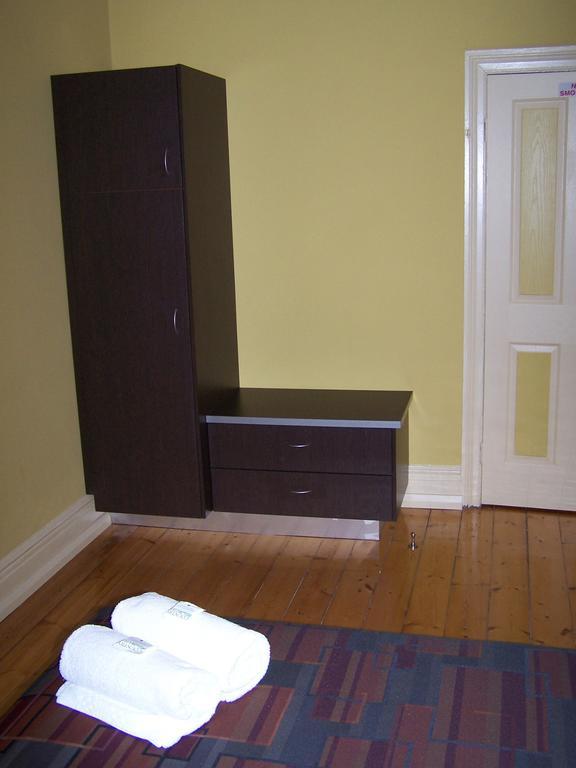 Moondyne Joe'S Hotel Fremantle Room photo