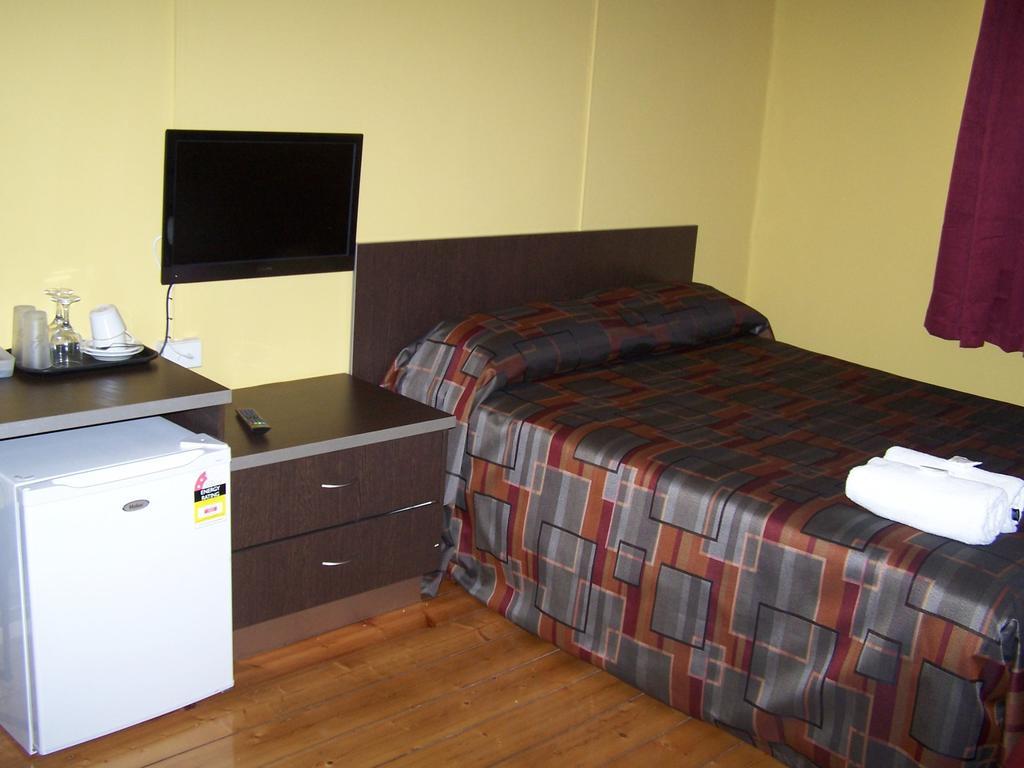 Moondyne Joe'S Hotel Fremantle Room photo