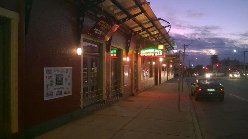 Moondyne Joe'S Hotel Fremantle Exterior photo